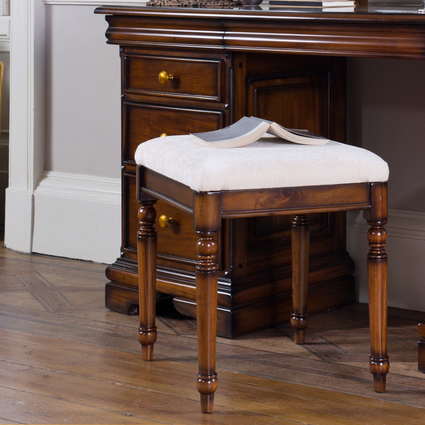 Normandie French Sleigh Stool