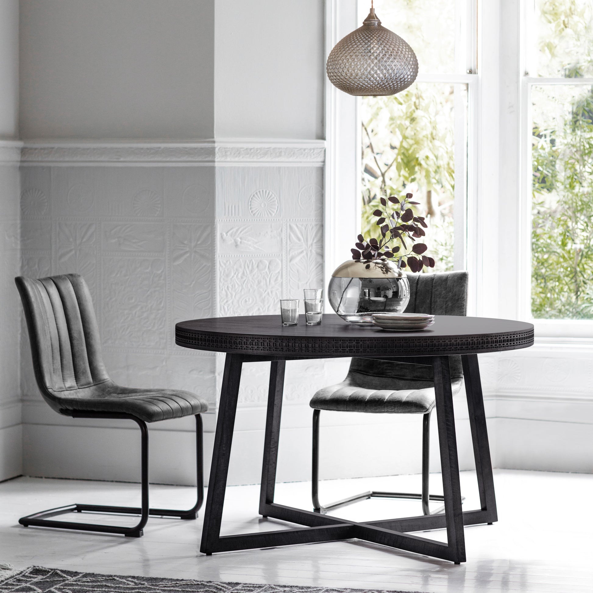 Boho Boutique Round Dining Table