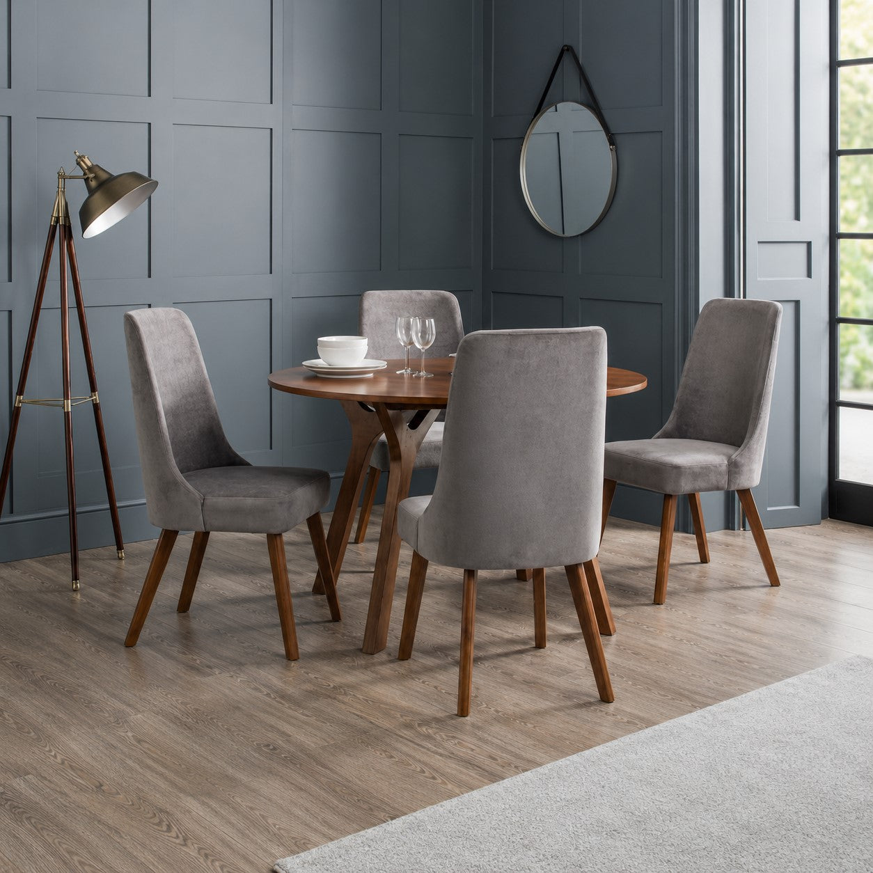 Huxley Round Table