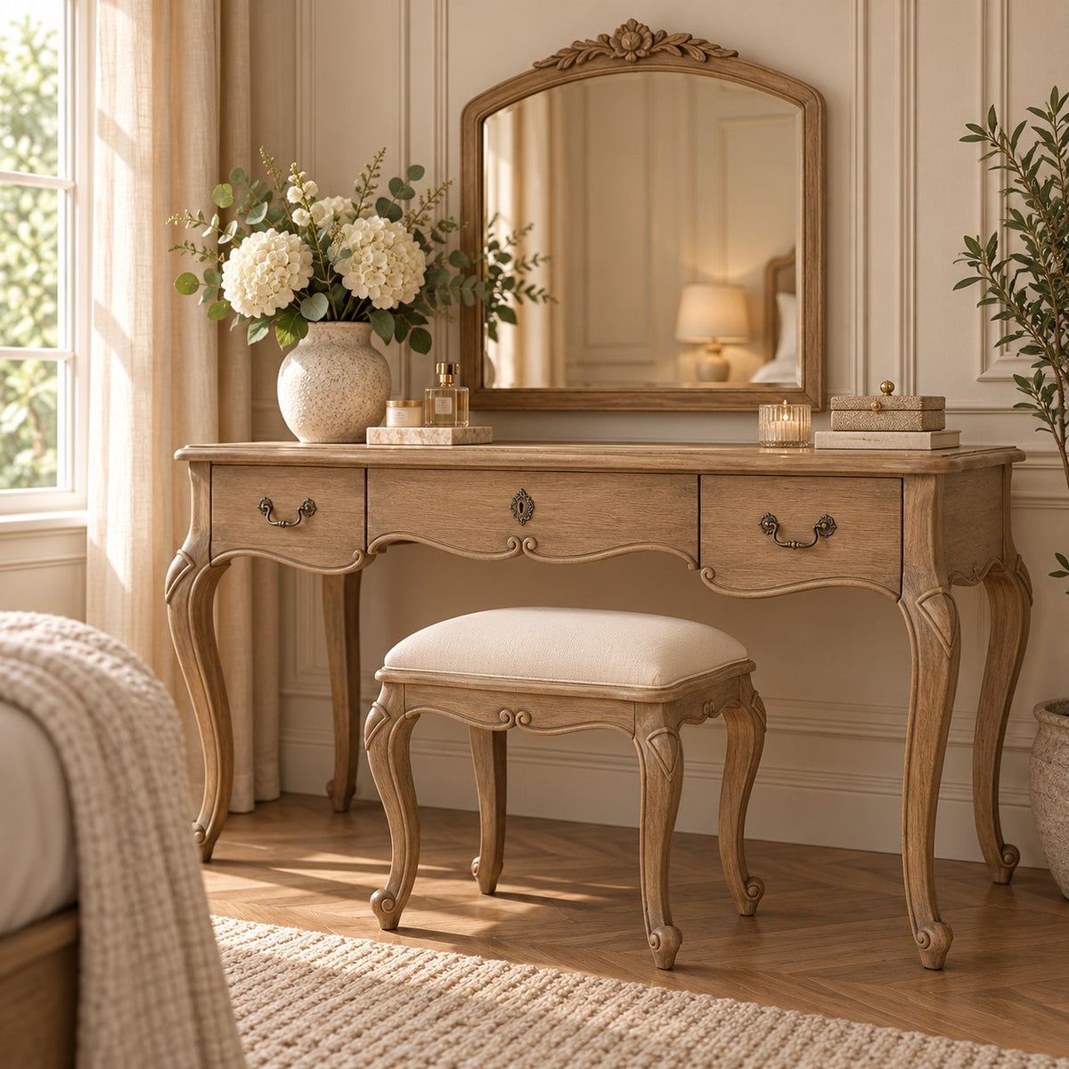 Monte Cristo French Dressing Table
