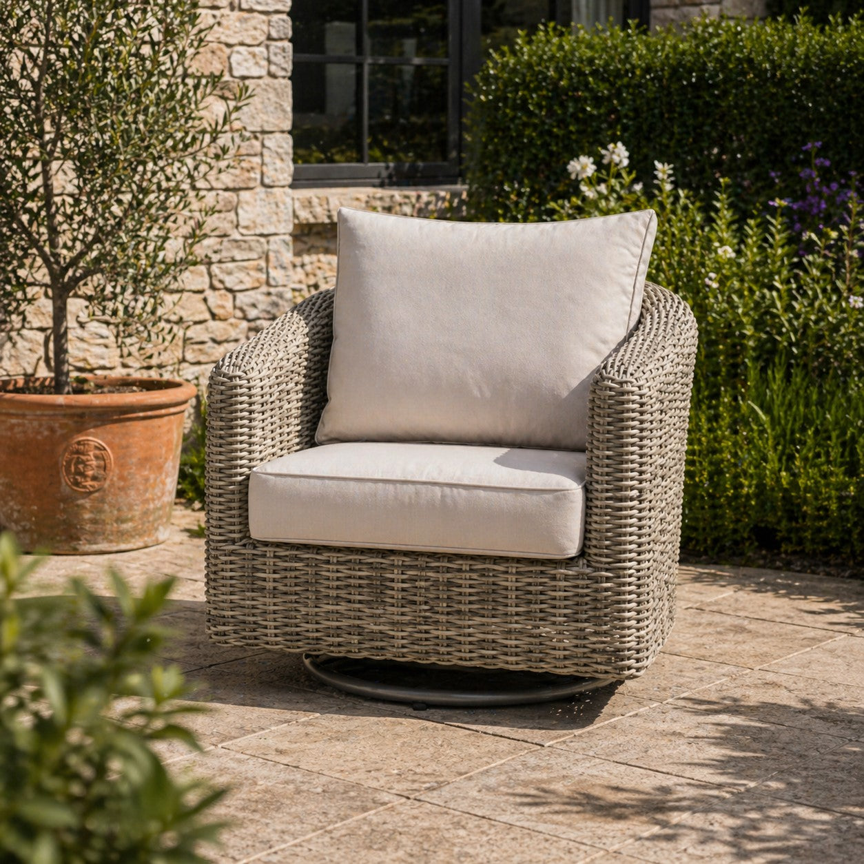 Ragusa Swivel Chair