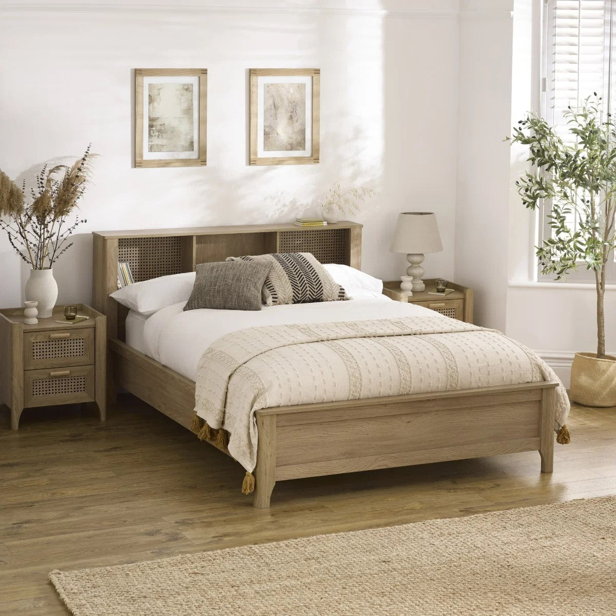 Sydney Bed -Rattan Effect 